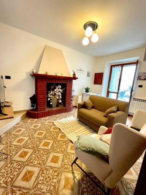 Casa Vacanze Ca' Di Lucchini 산 베네데토 발 디 삼브로 외부 사진
